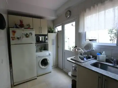Depto Tipo Casa en Venta en Parque Chacabuco, USD 185.000