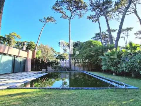 Hermosa casa de 4 dormitorios en venta en San Rafael, con barbacoa y piscina.
