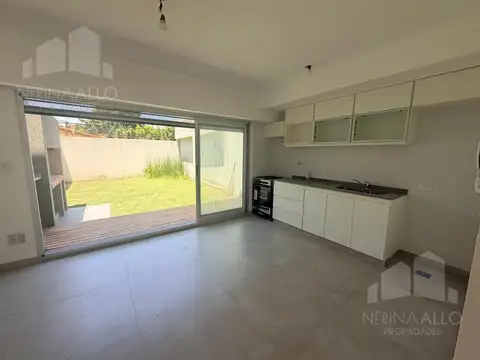 Depto Tipo Casa en Venta de 2 dormitorios