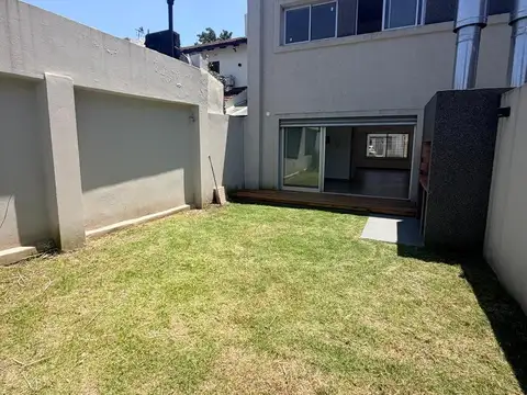 Depto Tipo Casa en Venta con 1 cocheras