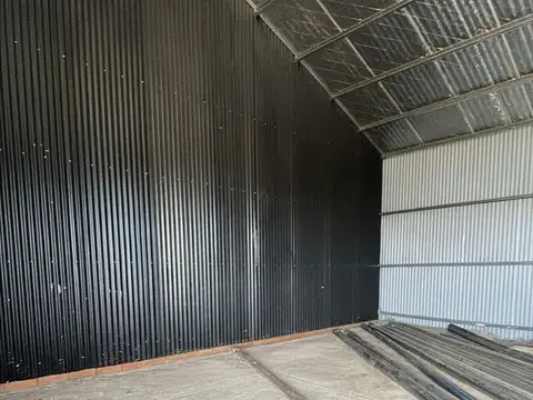 Fina patagonia. galpón en alquiler de 150m2 ubicado en san martin de los andes