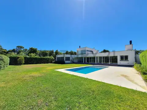 Importante casa de 3 dormitorios en venta