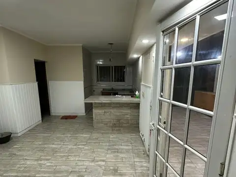 Amplio departamento 3 ambientes en Billinghurst General San Martin.
