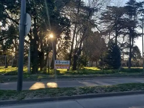 Av. Ricardo Balbin 5000