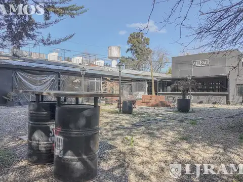 Oportunidad local en Pilar ideal varios rubros