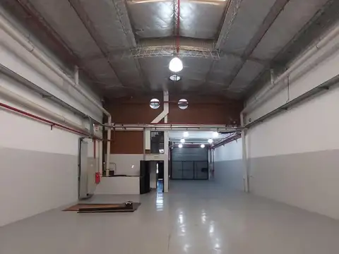 Galpon en Venta 75  mts Fondo