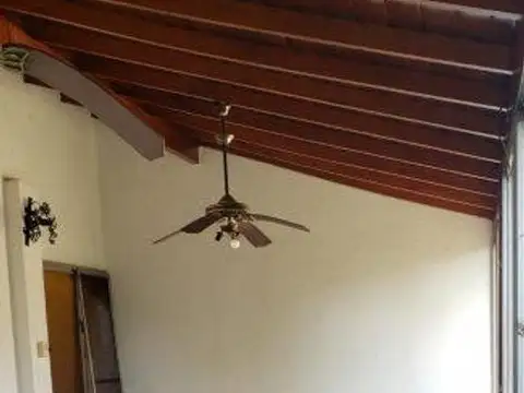 Depto Tipo Casa en Venta en Banfield, USD 95.000