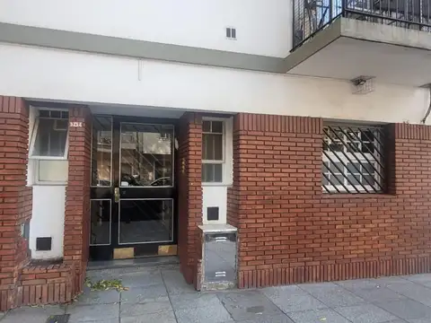 Giribone 700, Piso PB