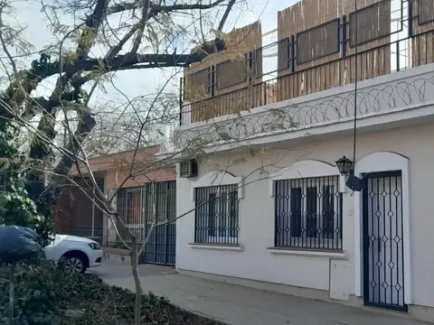 Casa en Alquiler en Mendoza, Capital