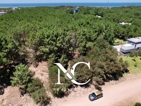 Terreno lote en venta en Costa Esmeralda arbolado