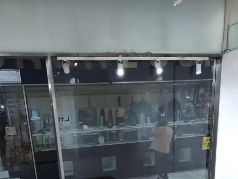 Local en Venta 40 años