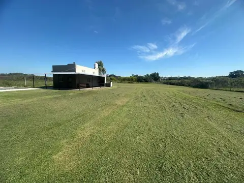 Venta Quinta con Pileta en CHACRAS DEL LAGO