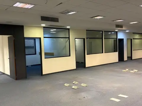ALQUILER DE OFICINAS AAA  2200 M2 ALSINA AL 800