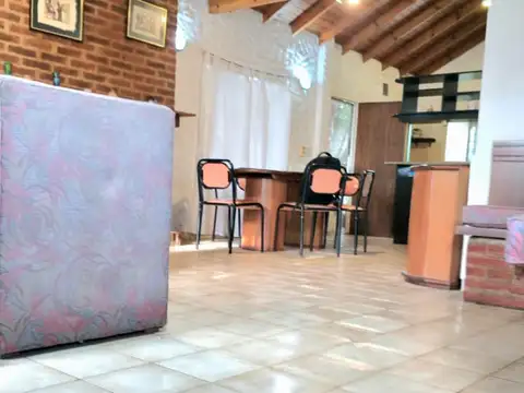 Casa 5 ambientes con 2 baños