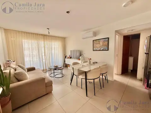 Departamento 2 ambientes de categoria en Castelar Norte centro