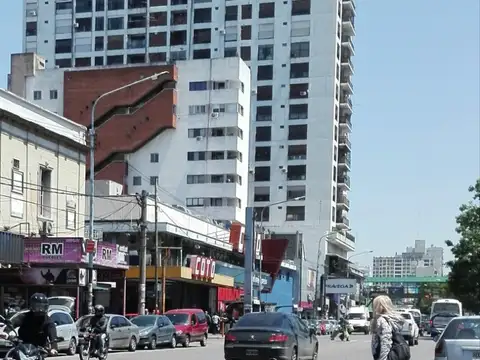 DEPTO. 2 AMB. FRENTE A ESTACIÓN