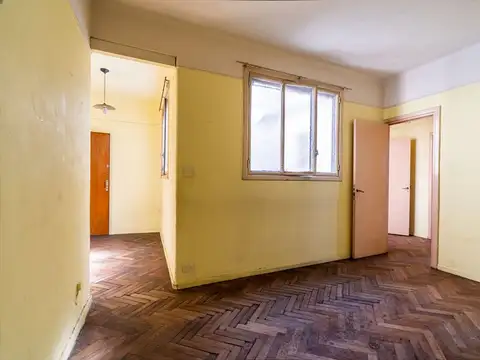 SEMI PISO DE 3 AMBIENTES CON DEPENDENCIA SAN TELMO