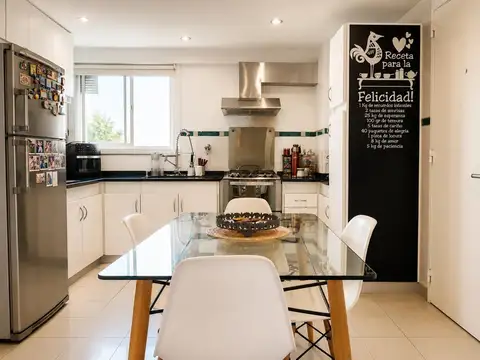 Departamento 4 ambientes con 2 baños