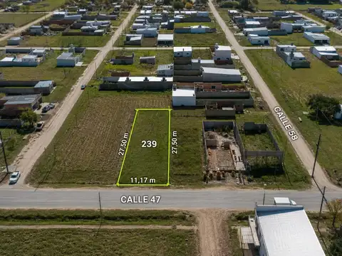 SE VENDE TERRENO SOBRE CALLE 47 