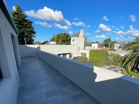 CASA EN ALQUILER EN MARTINEZ