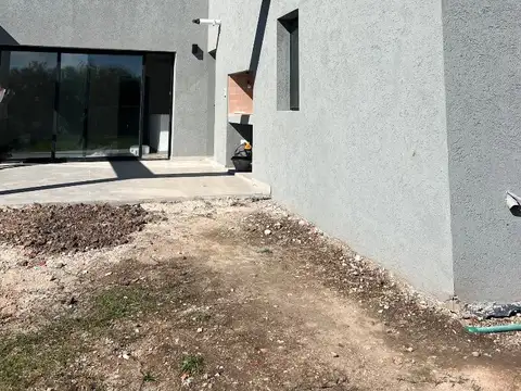 Casa en Venta en Pilar del Este - Santa Lucia, Countries y Barrios Cerrados en Pilar