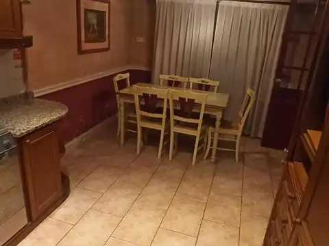 Casa 6 ambientes con 3 baños