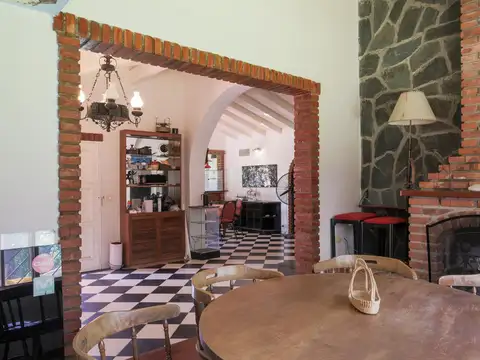 Casa 5 ambientes con 3 baños
