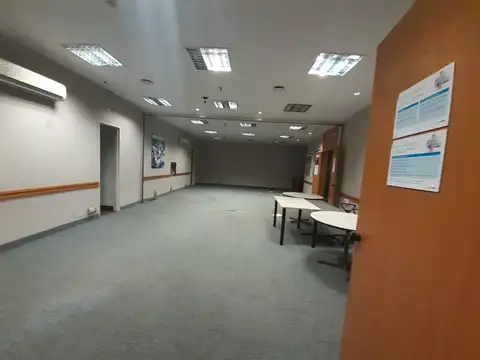 ALQUILER DE OFICINA EN 3 NIVELES