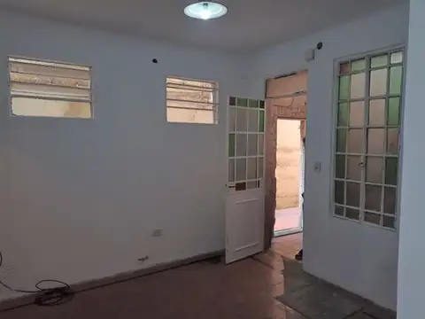 Depto Tipo Casa en Alquiler en Pichincha, $ 360.000