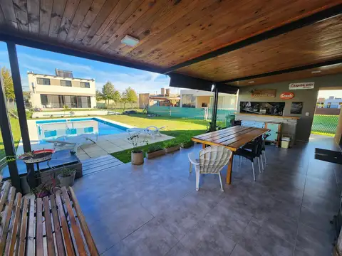 Casa en Ibarlucea Barrio Privado