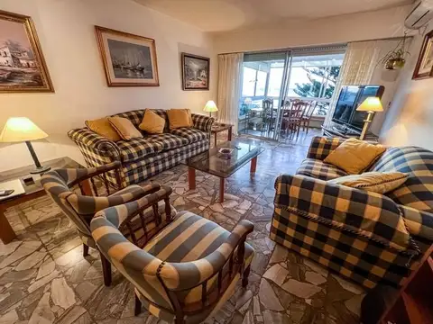 Departamento en Alquiler Temporal en Playa Mansa, USD 8.600