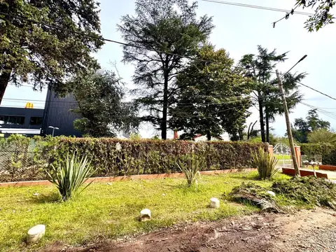 Terreno en Alquiler 32  mts Frente