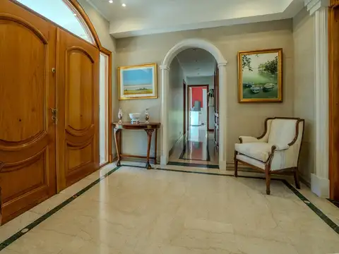 Casa en venta en Abril Club de campo con vista al golf y piscina climatizada