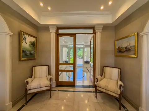Casa 6 ambientes con 4 baños