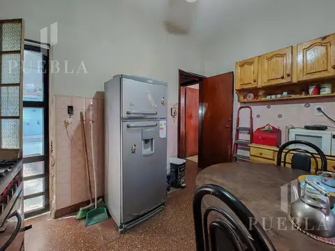 VENTA DE DOS CASAS EN EL MISMO TERRENO  JOSE MARMOL KING AL 800