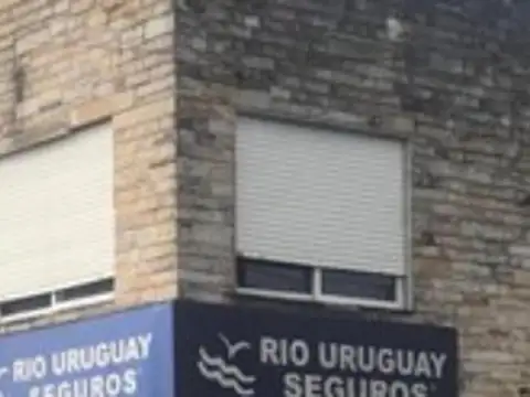 DEPARTAMENTO SOBRE AVENIDA