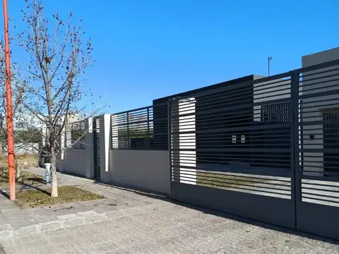 VENTA CASA 3 DORMITORIOS, CIPOLLETTI, RIO  NEGRO