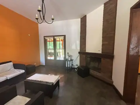 Casa 6 amb en Venta Polvorines con pileta y parque