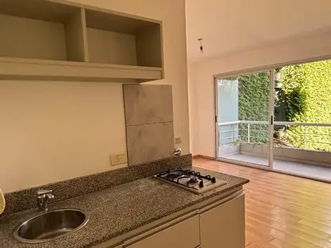 Mexico 2400, Piso 1
