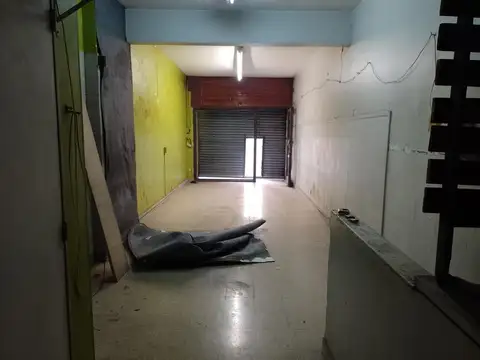BARRIO NORTE LOCAL C/SOTANO EXCELENTE UBICACION!