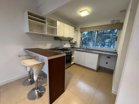Departamento en Alquiler con 1 cocheras