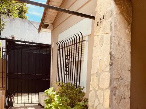 Casa en Venta en Temperley, USD 158.000