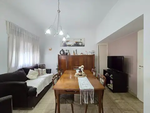Depto Tipo Casa en Venta 60 años