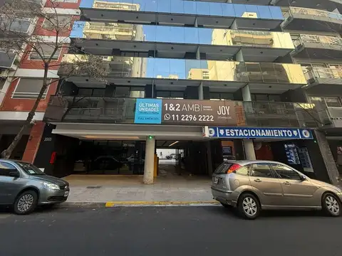 Frente balcón piscina....