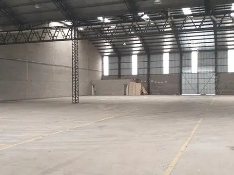 Deposito en ALQUILER de 2400 m2 cubiertos - Parque industrial Morón