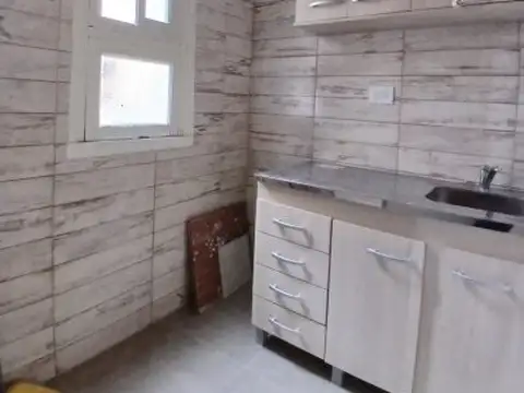 Depto Tipo Casa 2 ambientes con 1 baño