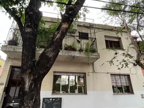Depto de 2 amb en pulmón de Vicente López