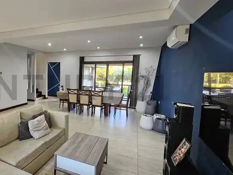 Casa en Venta Barrio privado Las Cortaderas