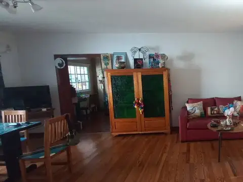 Casa de 4 ambientes en venta en Martinez