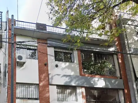 DEPARTAMENTO 3 AMBIENTES FRENTE CON TERRAZA Y PARRILLA